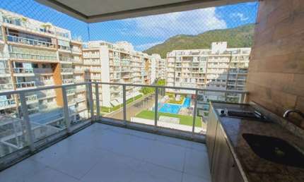 Lindo Apartamento pronto para morar andar alto e vista lazer Pontal Oceânico.