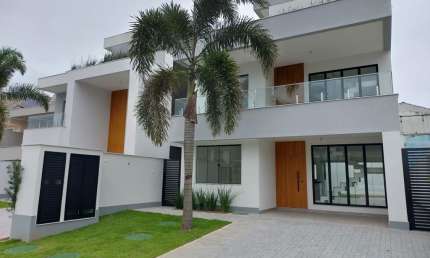 Casa Contemporânea pronta para morar Jardins de Maria.