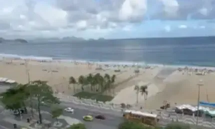 Lindo Double suíte pronto para morar Avenida Atlântica.