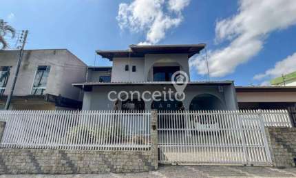 Casa com 4 quartos à venda no Garcia, Blumenau 