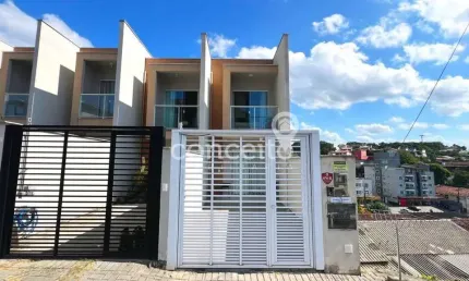 Sobrado Triplex Mobiliado com Energia Solar no Tribess!