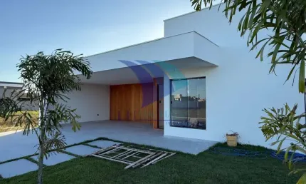COD 1595- VENDA CASA LINEAR c/ Piscina no  Alphaville Cabo Frio