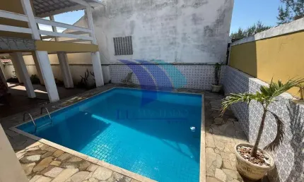 COD 1628- VENDA- CASA DUPLEX com Piscina, Foguete- Cabo Frio