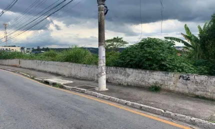 Área à venda no  miolo do Centro de Cotia , 8000 m² por R$ 8.000.000 - Centro (Cotia)