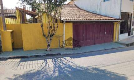 Casa para Locação em Cotia - 3 Dormitórios, Quintal com Piscina, a 500m da Raposo Tavares e Comércio Local