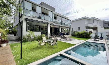 Casa a venda no Alphaville Granja Viana com 4 dormitórios, elevador e vista 513 m² por R$ 5.500.000 - Granja Viana