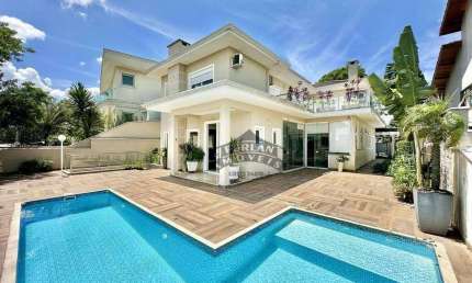 Casa de Alto Padrão no Condomínio Golf Village – Granja Viana