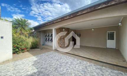 Casa com 3 dormitórios para alugar, 249 m² por R$ 4.545/mês - Vila Amorim - Americana/SP
