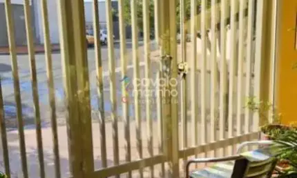 Casa à venda ou para alugar com 3 quartos, 117m² - Vila Virgínia.