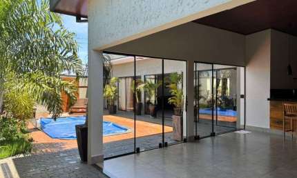 Casa com 2 dormitórios à venda, 190 m² por R$ 895.000,00 - Jardim Jacarandá  - Batatais/SP