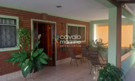Casa à venda com 4 quartos e 2 vagas, 186m² - Centro - Bonfim Paulista.