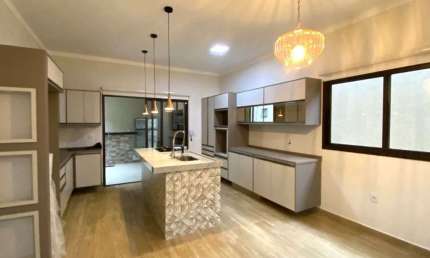 Casa com 3 dormitórios à venda, 173 m² por R$ 640.000,00 - Jardim Fortaleza - Brodowski/SP