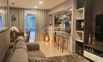 Casa à venda com 3 quartos, piscina e 4 vagas, 203m² - Ribeirânia.