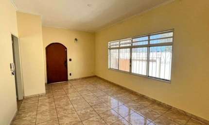 Casa com 3 dormitórios para alugar, 166 m² por R$ 3.165/mês - Jardim América - Ribeirão Preto/SP