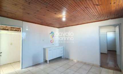 Casa para alugar de 50m², com 2 quartos, água e iptu inclusos no Centro de Bonfim Paulista.