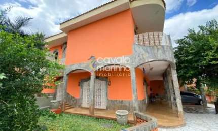 Casa à venda com 4 quartos e piscina, 336m² - Ribeirânia.