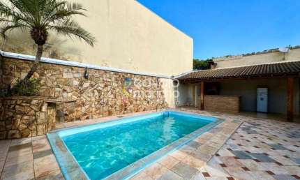 Casa à venda com 4 quartos, 219m² - Parque Residencial Lagoinha.