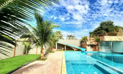 Casa à venda com 4 quartos, piscina 400 m² - Condomínio Royal Park