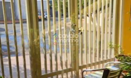 Casa à venda ou para alugar com 3 quartos, 117m² - Vila Virgínia.