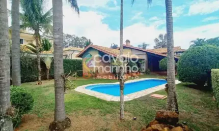 Casa à venda com 3 quartos, piscina e 3 vagas, 386 m² - Condomínio Genova.