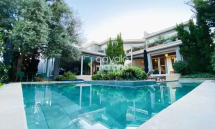 Casa à venda com 4 quartos, piscina e 4 vagas, 494m² - condomínio royal park.