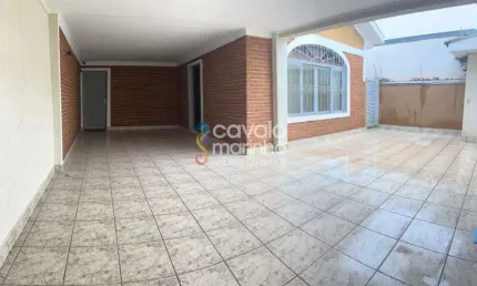 Casa à venda com 3 quartos e 4 vagas, 187m² - Parque dos Bandeirantes.