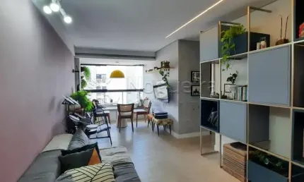 Lindo apartamento com 2 quartos no coração do Rosarinho.