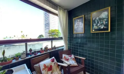 Apartamento com 3 Quartos em Boa Viagem próximo a Praia