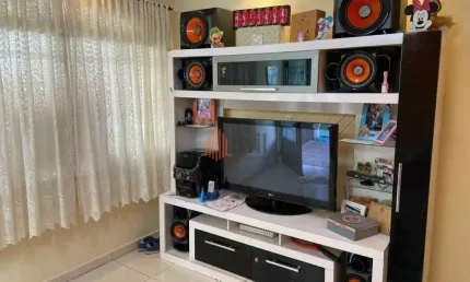 Sobrado Residencial com 4 Quartos, 1 Suíte à Venda na Vila Carrão