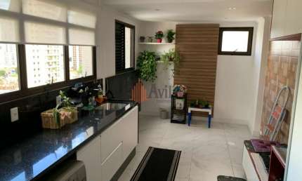 Apartamento 186m² com 4 quartos, 3 suítes à Venda no Tatuapé