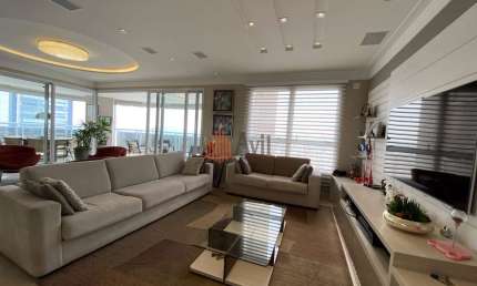 Apartamento  de 297m² a Venda no Anália Franco   4 quartos