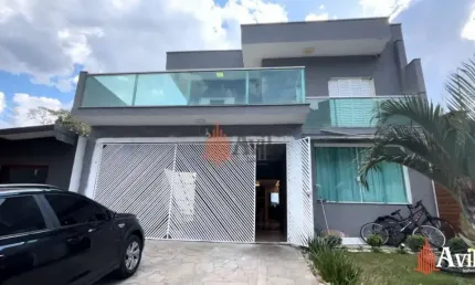 Casa maravilhosa em condomínio fechado,  conforto para sua família