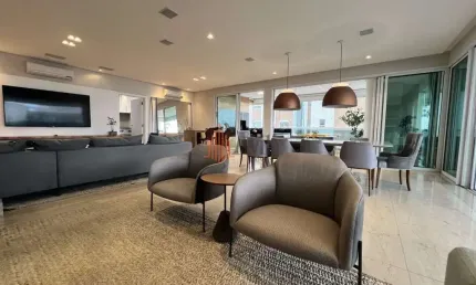 Apartamento 337m² 4 Suítes 5 Vagas e Depósito à Venda no Anália Franco
