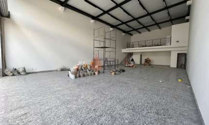Salão Comercial 200m² para Locação no Jardim Aricanduva