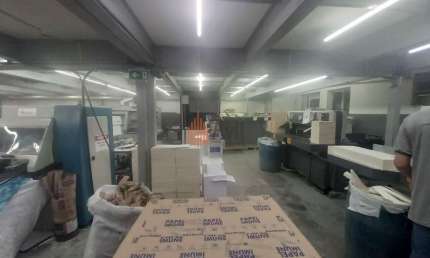 Galpão Comercial 600m² para Venda ou Locação na Vila Prudente