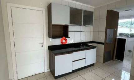 Apartamento para aluguel, 3 quartos, 1 suíte, 2 vagas, Rau - Jaraguá do Sul/SC