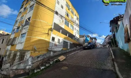 Apartamento com 2 quartos para alugar, 68 m² por R$ 1.238/mês - Saúde - Salvador/BA