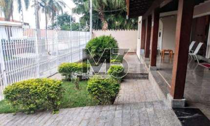 Casa à venda e para locação em Campinas, Parque Taquaral, com 4 suítes, com 700 m²