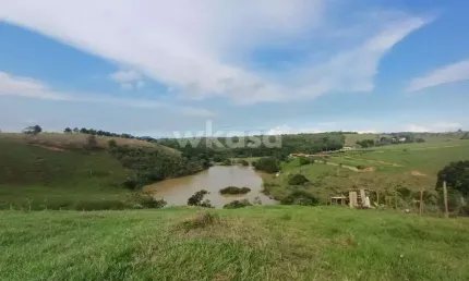 Terreno à venda no Caçaroca, Serra 