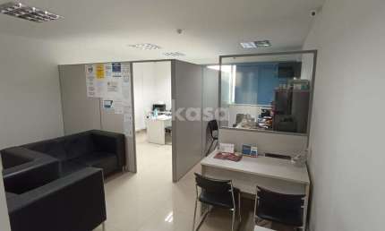 Sala comercial à venda no Parque Residencial Laranjeiras, Serra 