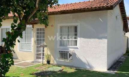 Casa em condomínio fechado com 2 quartos à venda na Praia da Baleia, Serra 