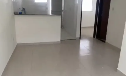 Vendo Village em Condomínio Fechado – A 350m da Praia