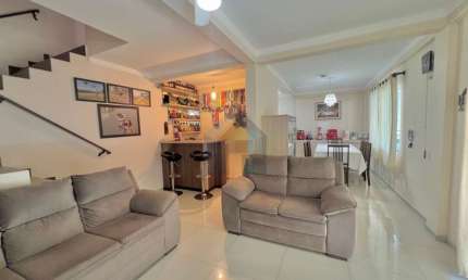 Casa com 4 quartos à venda na Rua Florianópolis, 3652, Jarivatuba, Joinville por R$ 650.000