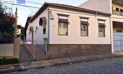 Casa para Venda em Cachoeira Paulista, Centro, 3 dormitórios, 1 suíte, 2 vagas