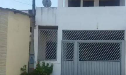 Sobrado para Venda em Cachoeira Paulista, Jardim da Fonte, 2 dormitórios, 2 banheiros, 2 vagas