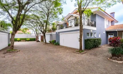 Casa em condomínio fechado com 4 quartos à venda na Rua Jacunda, 498, Cidade Jardim, São Paulo