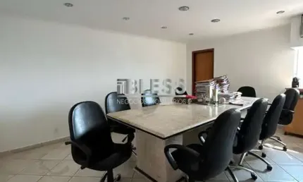 SALAS COMERCIAIS Á VENDA  INTERLIGADAS NO CENTRO DE JUNDIAÍ
