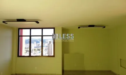 Oportunidade única: Sala comercial em condomínio no Centro de Jundiaí-SP, com 1 vaga de garagem e 40m² de área!