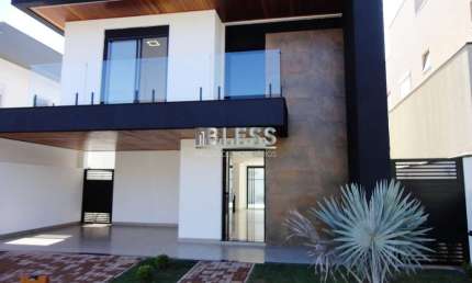 Casa de luxo no condomínio Brisas Jundiaí à venda em Jundiaí-SP, 3 quartos, 3 suítes, 3 salas, 4 vagas de garagem, 261m².