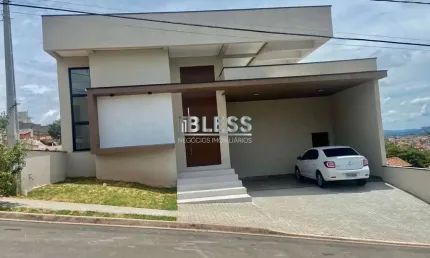 Casa de luxo em condomínio à venda em Valinhos-SP: 4 quartos, 1 suíte, 1 sala, 4 banheiros, 4 vagas de garagem, 244m². Venha conhecer!